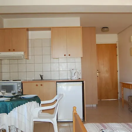 Nicos & Olympia Polis