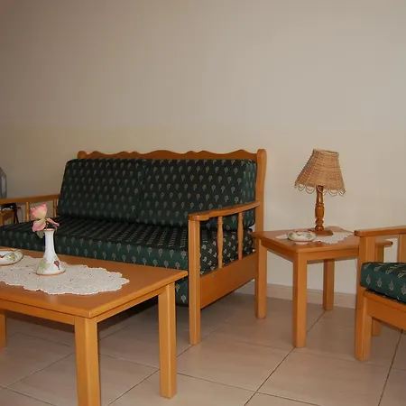 Nicos & Olympia Polis