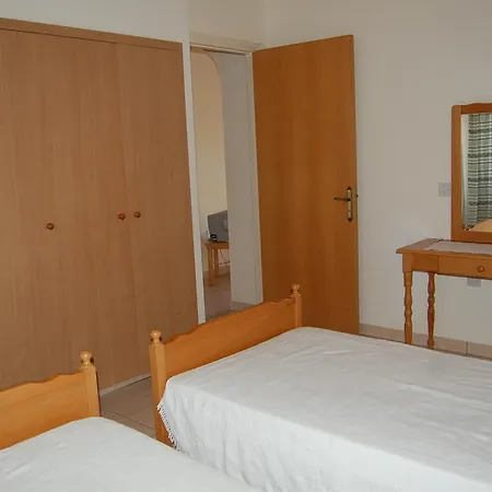 Nicos & Olympia Polis