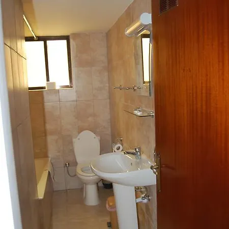 Nicos & Olympia Polis