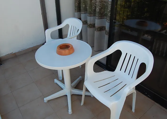 Nicos & Olympia Polis