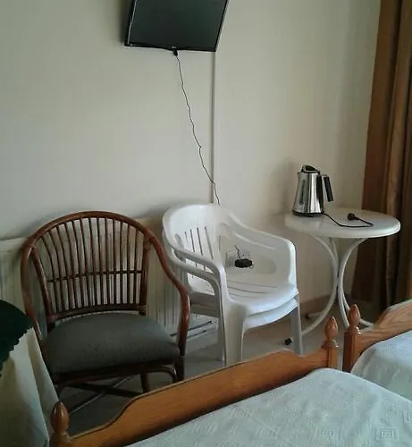 Nicos & Olympia Polis