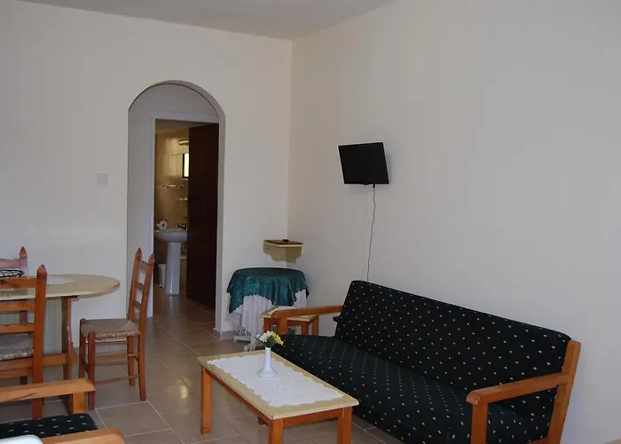 Nicos & Olympia * Polis