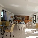 Nicos & Olympia Polis