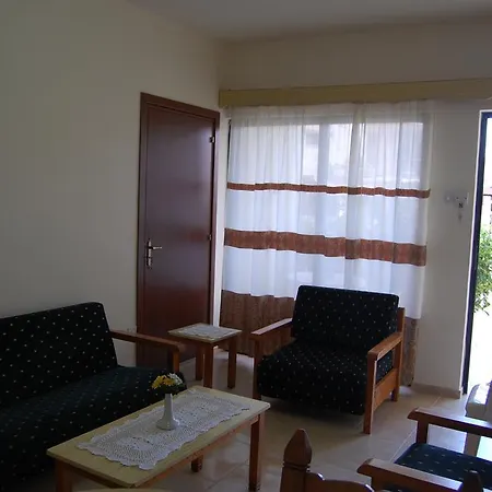 Nicos & Olympia Apartment *