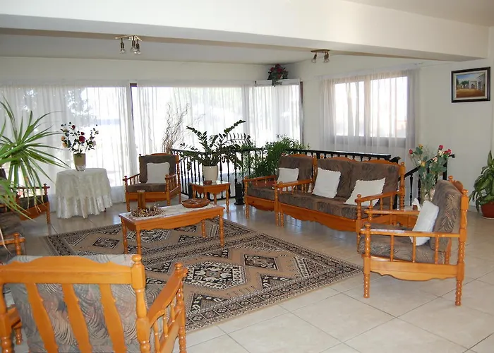 Nicos & Olympia Polis