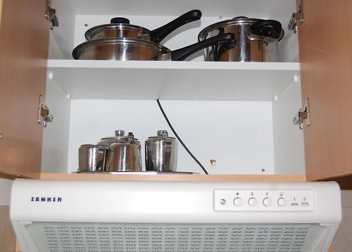 Nicos & Olympia Polis