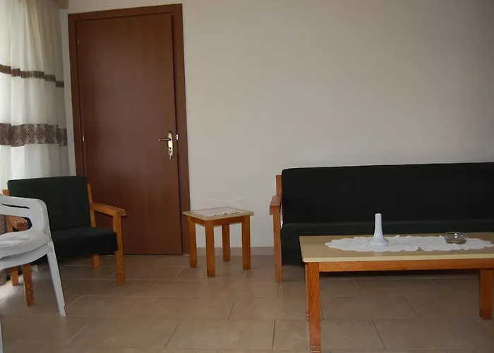 Nicos & Olympia Apartman *