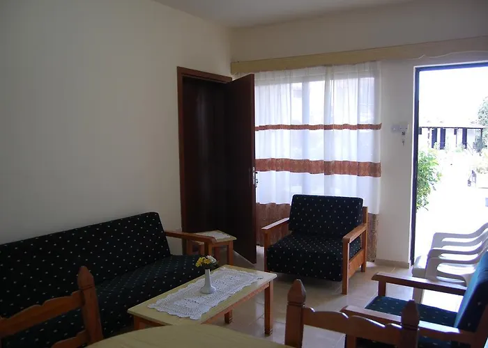 Daire Nicos & Olympia Polis