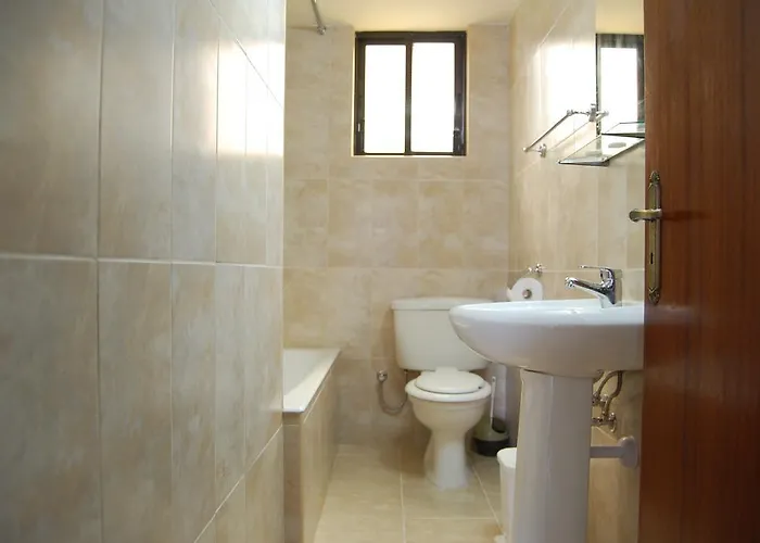 Nicos & Olympia Polis